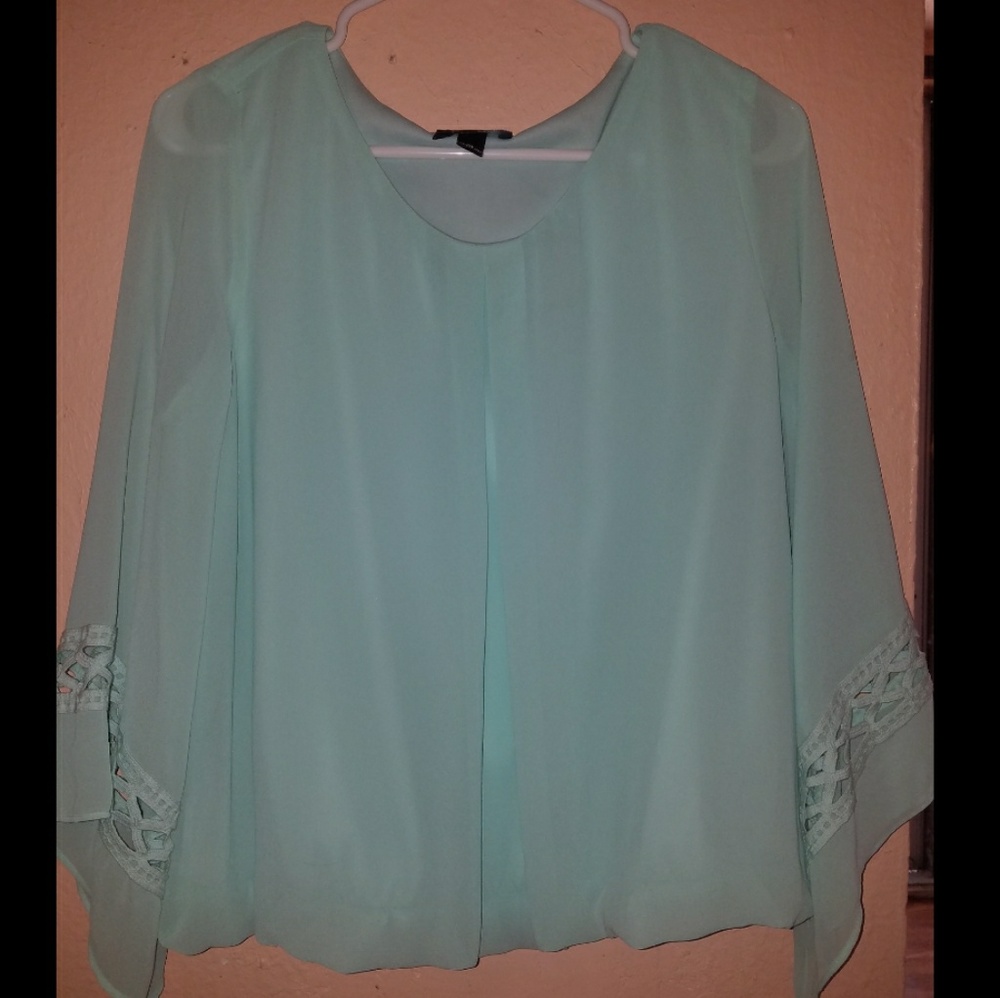 Long sleeve mint shirt